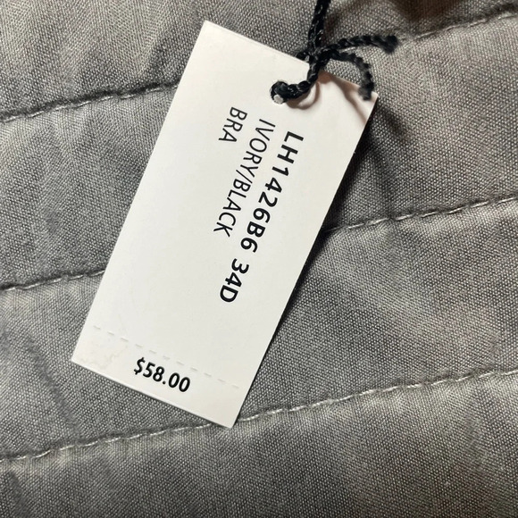 Love Haus Ivory and Black textured ruffle bra size 34D NWT - Picture 3 of 6